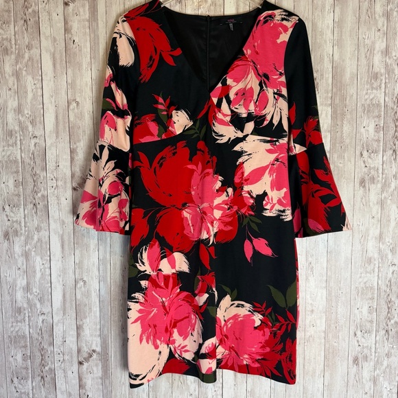 Trina Turk Dresses & Skirts - Trina Turk 'Sena' Black Pink Floral Bell Sleeve V-Neck Ponte Dress 8
